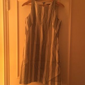 Sleeveless dress